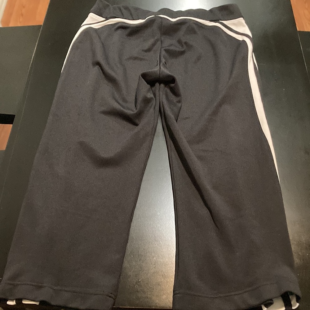 Nike Active Capris - image 3